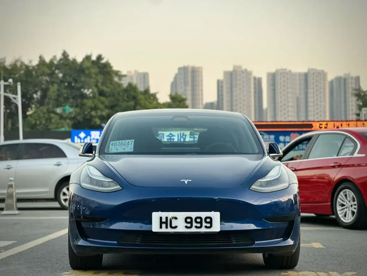 Tesla Model 3  из Китая
