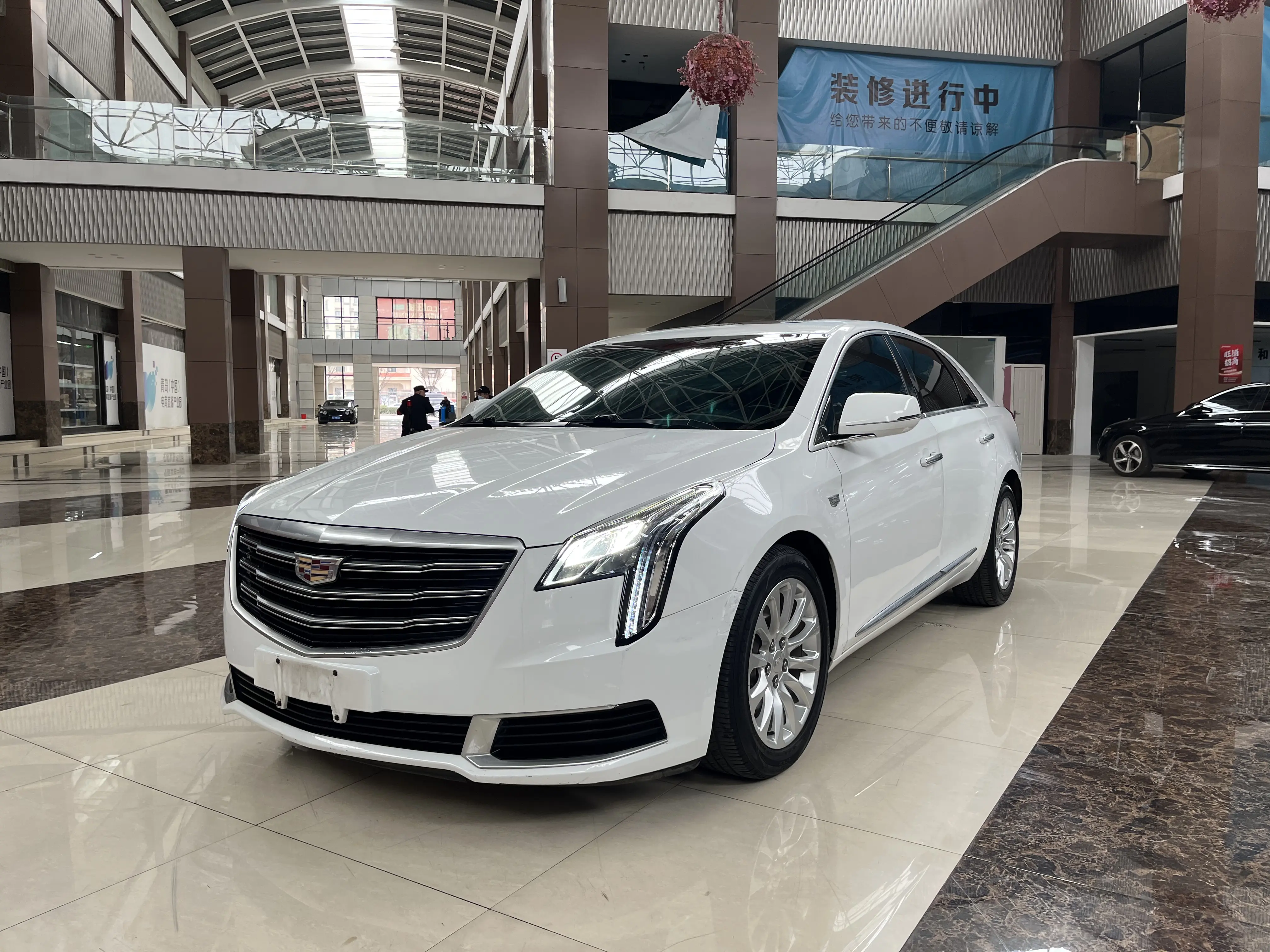 Cadillac XTS  из Китая