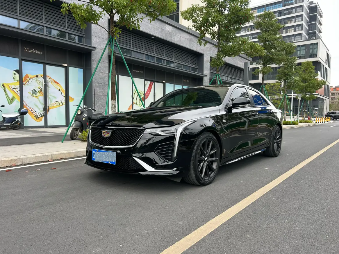 Cadillac CT4  из Китая