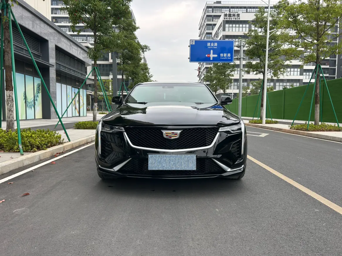 Cadillac CT4  из Китая