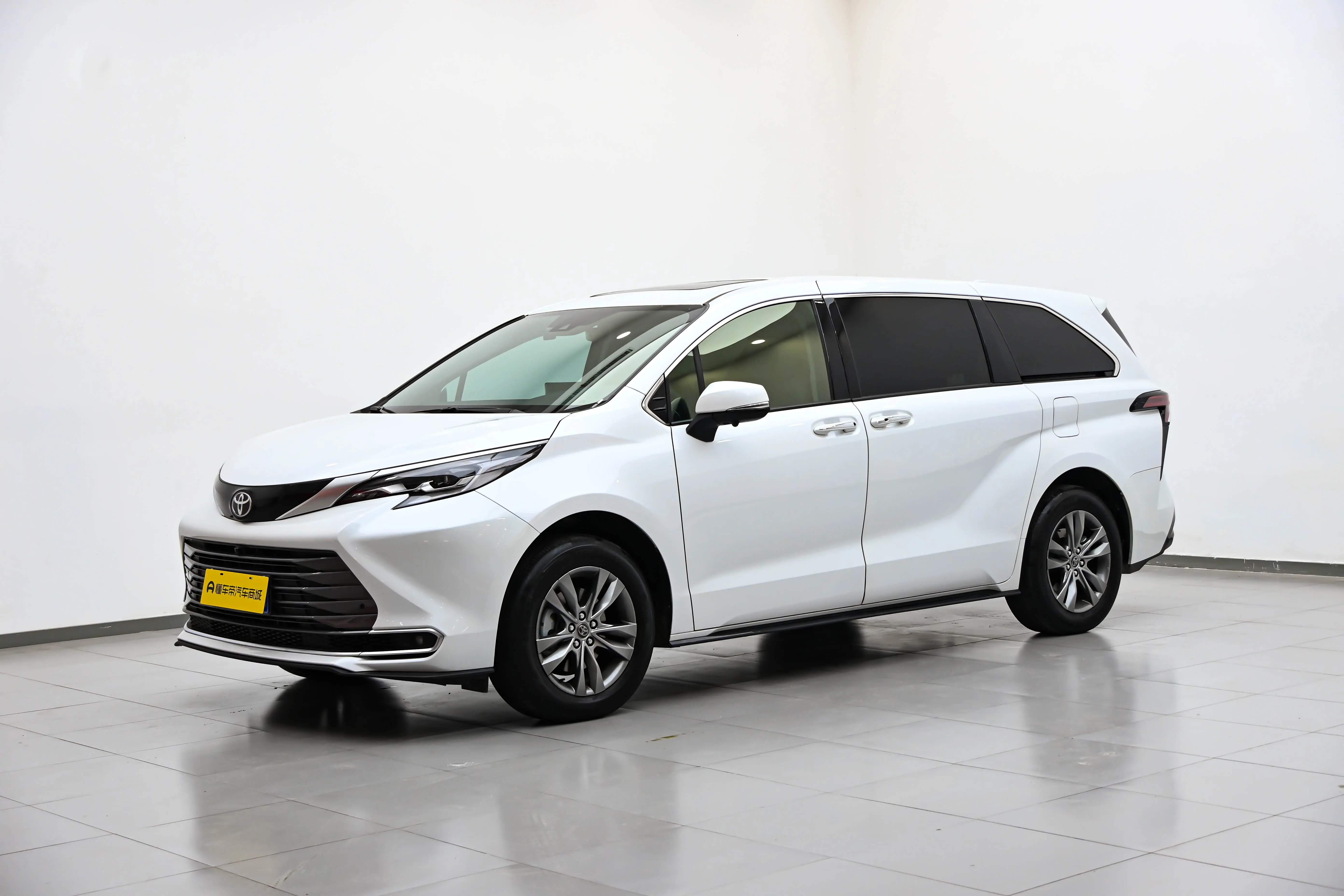 Toyota Sienna  из Китая