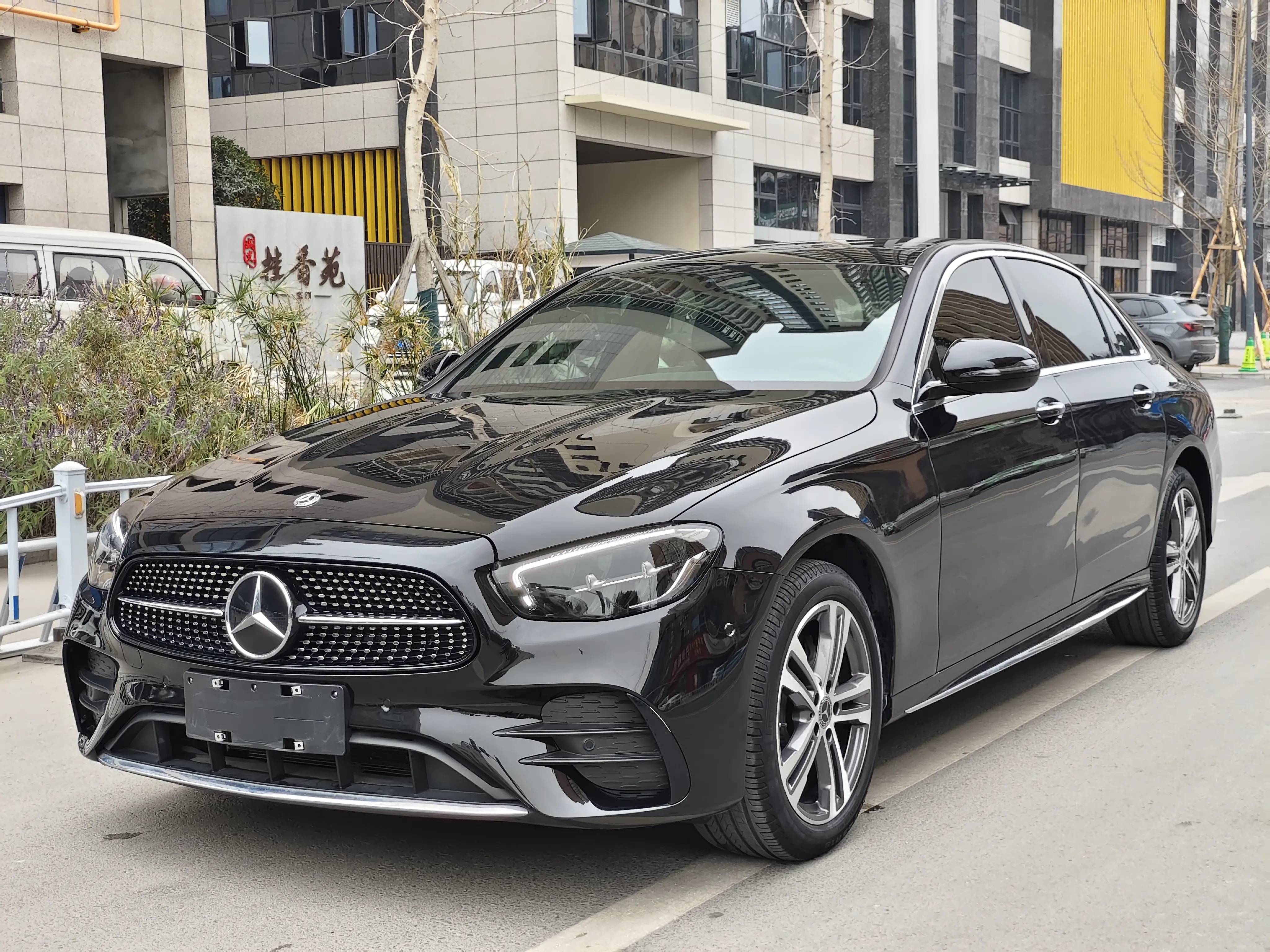 Mercedes-Benz E-Class  из Китая