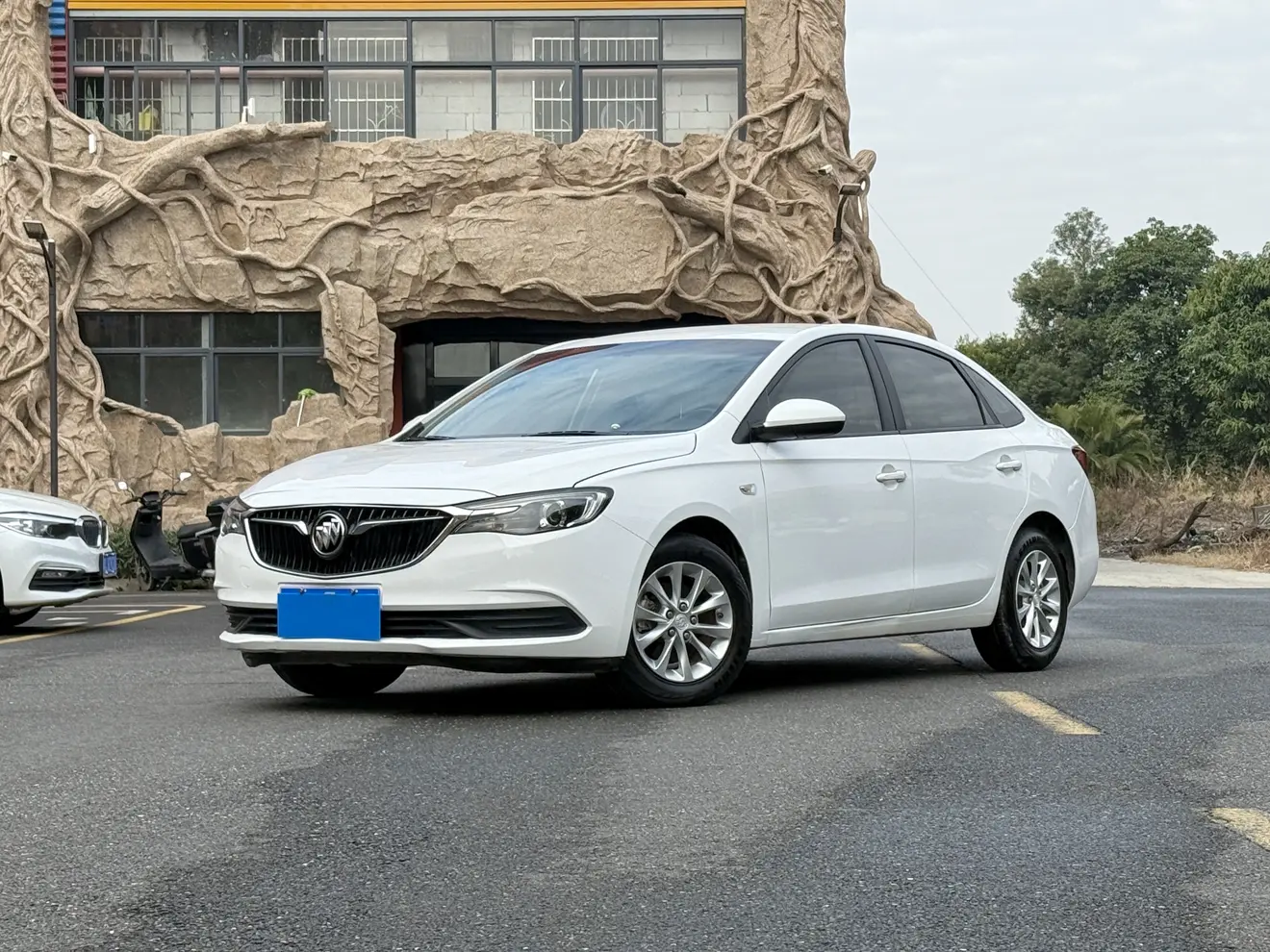 Buick Yinglang  из Китая