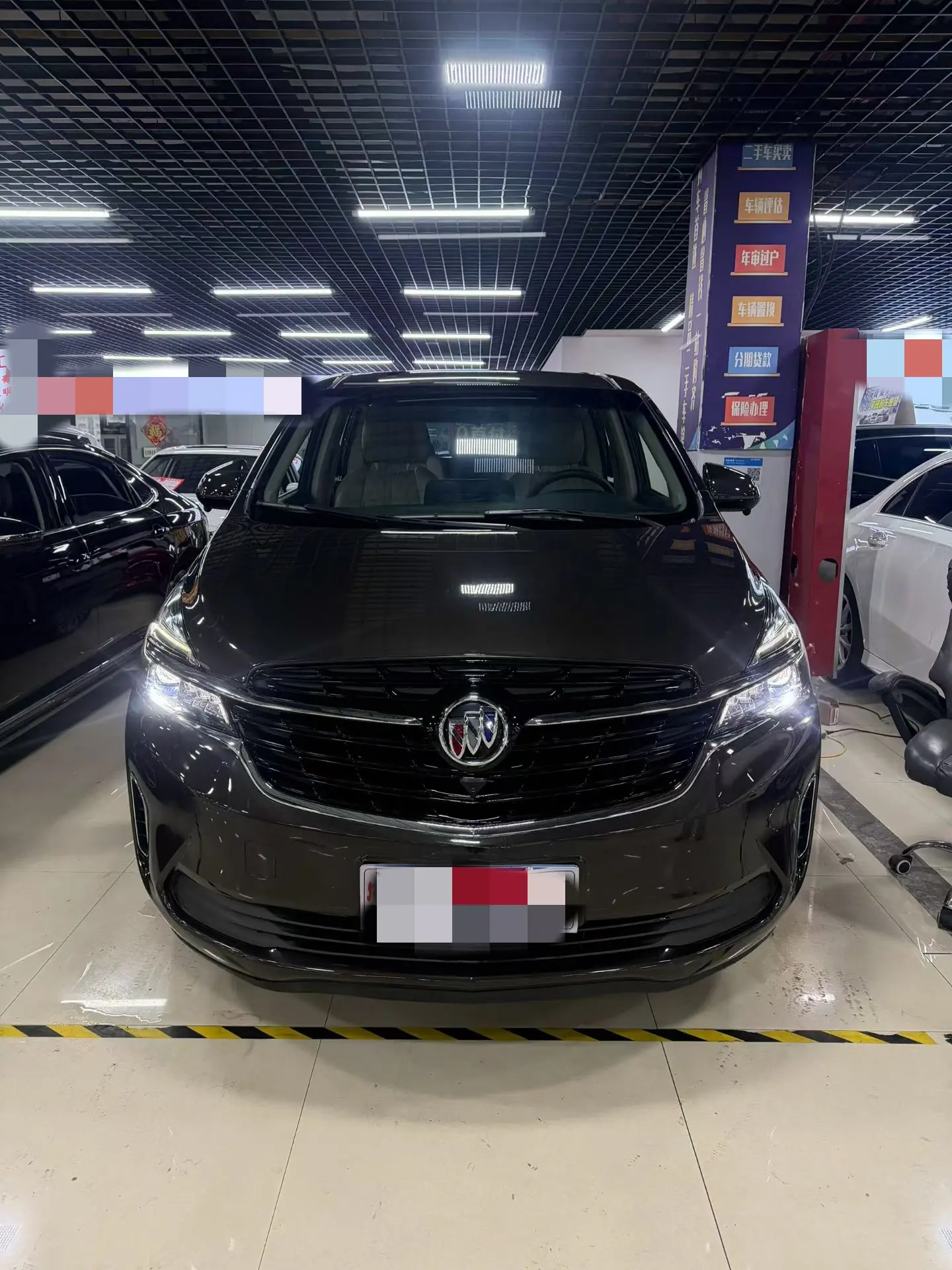 Buick GL8  из Китая