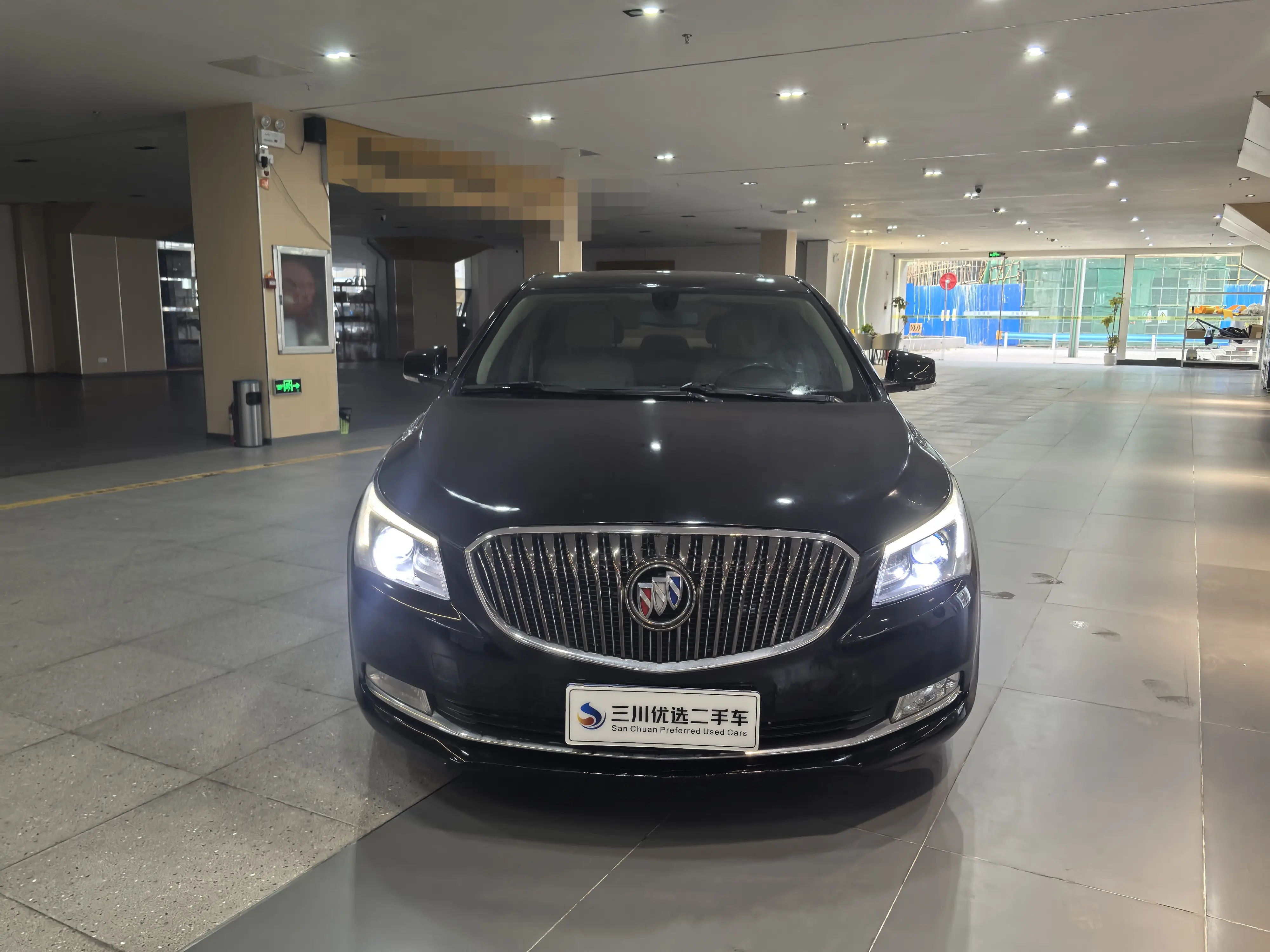Buick LaCrosse  из Китая
