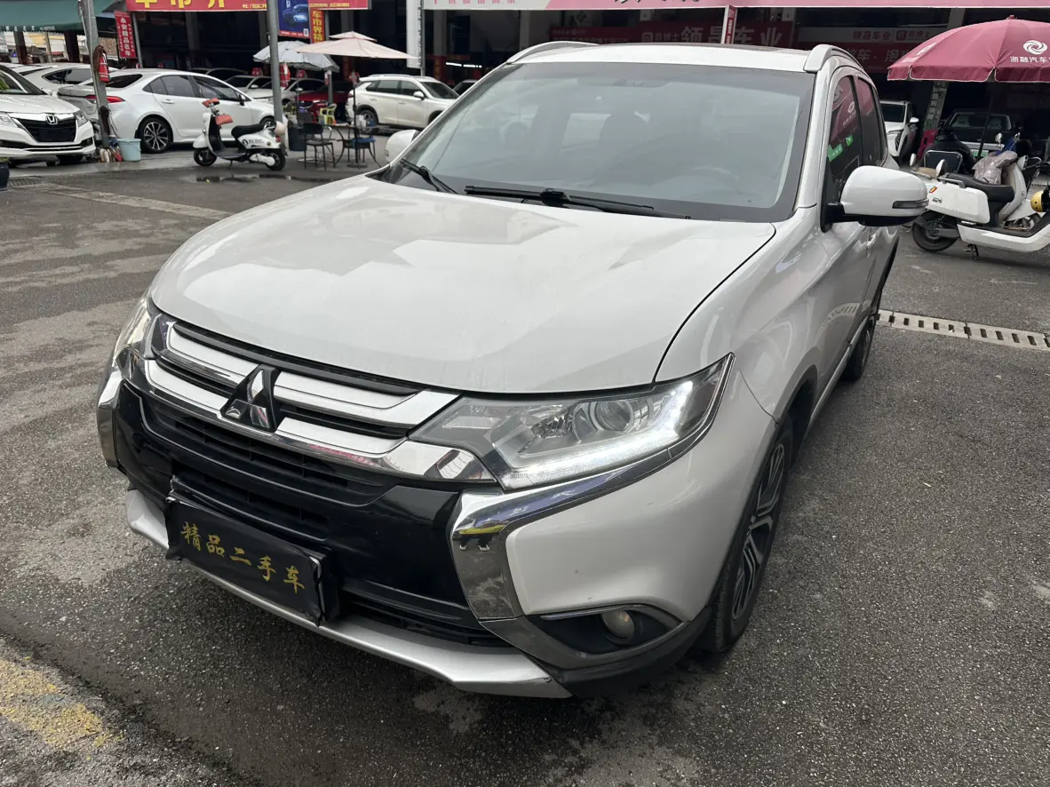 Mitsubishi Outlander  из Китая