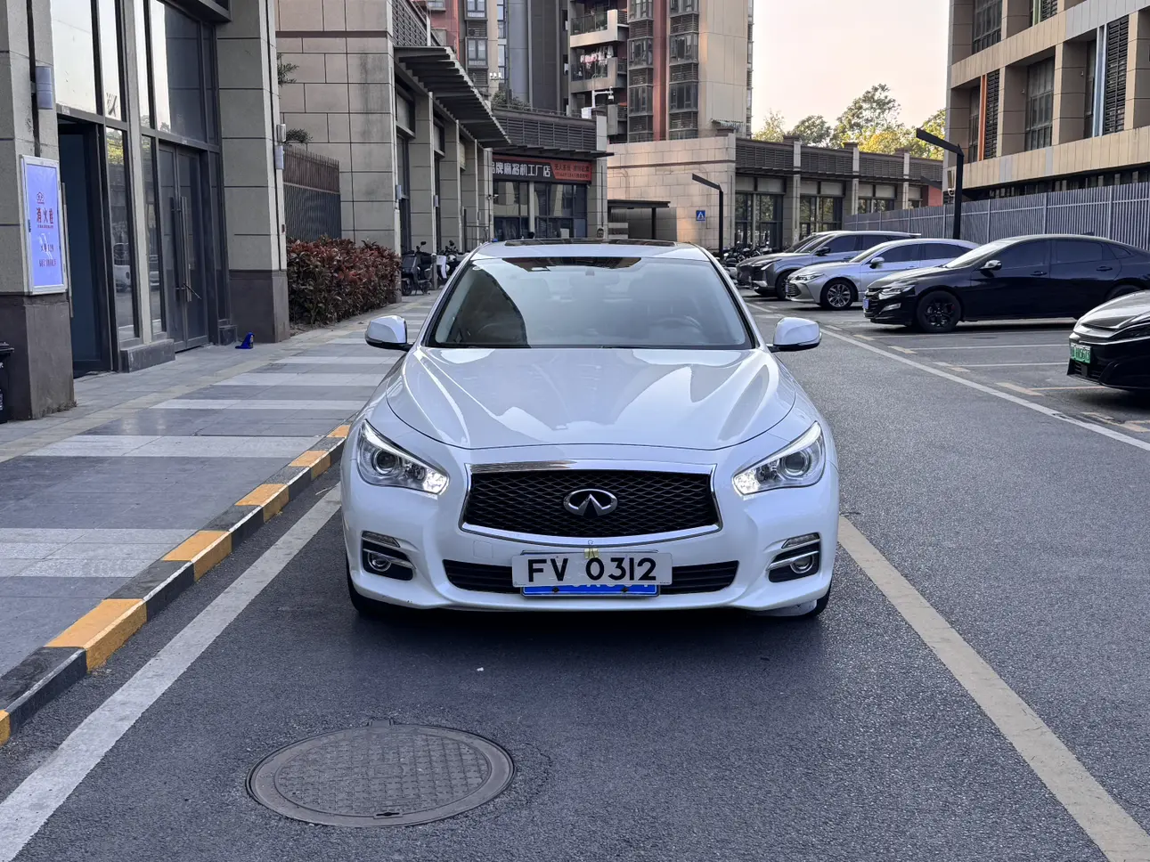 Infiniti Q50L  из Китая