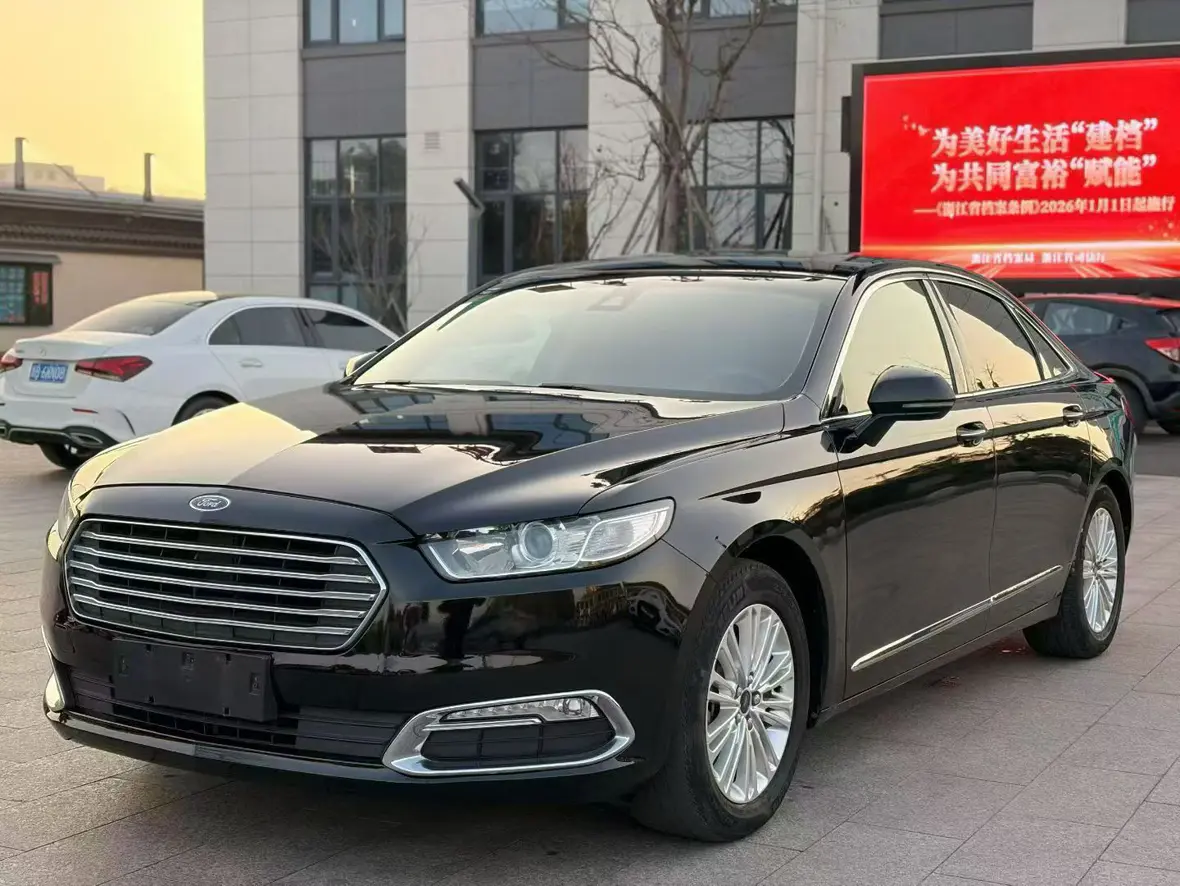 Ford Taurus  из Китая