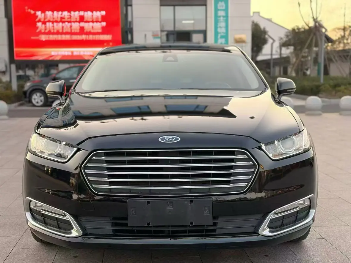 Ford Taurus  из Китая