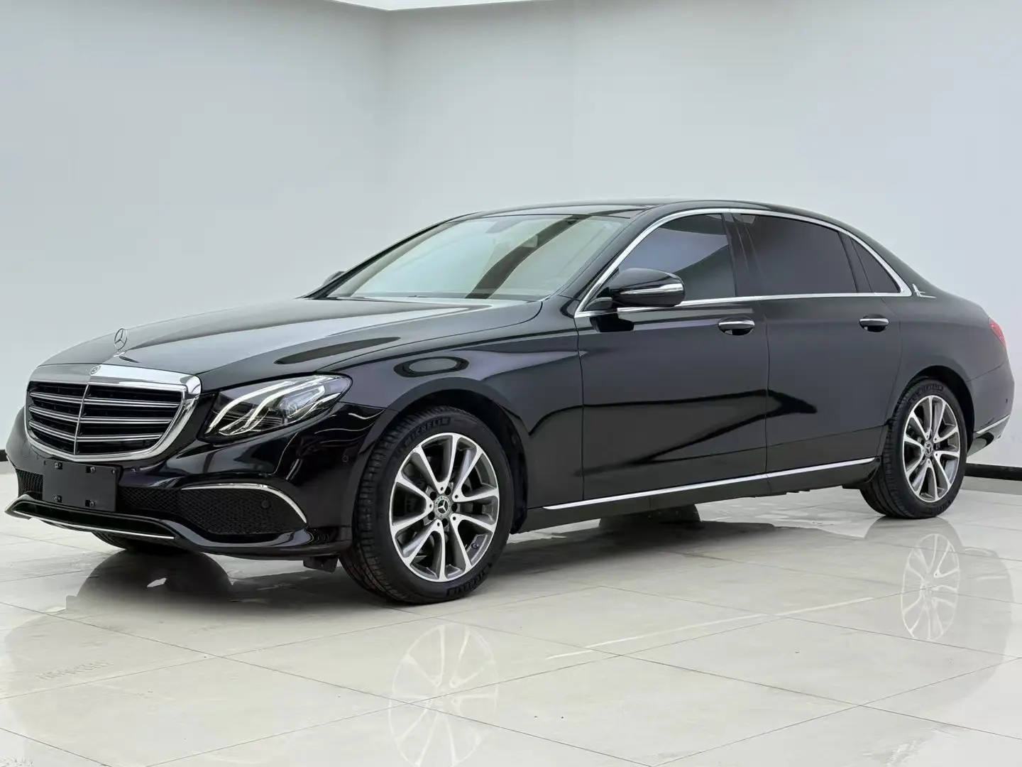 Mercedes-Benz E-Class  из Китая