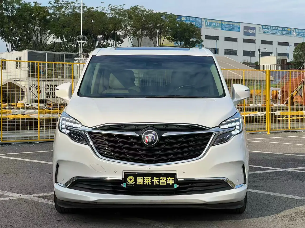 Buick GL8  из Китая