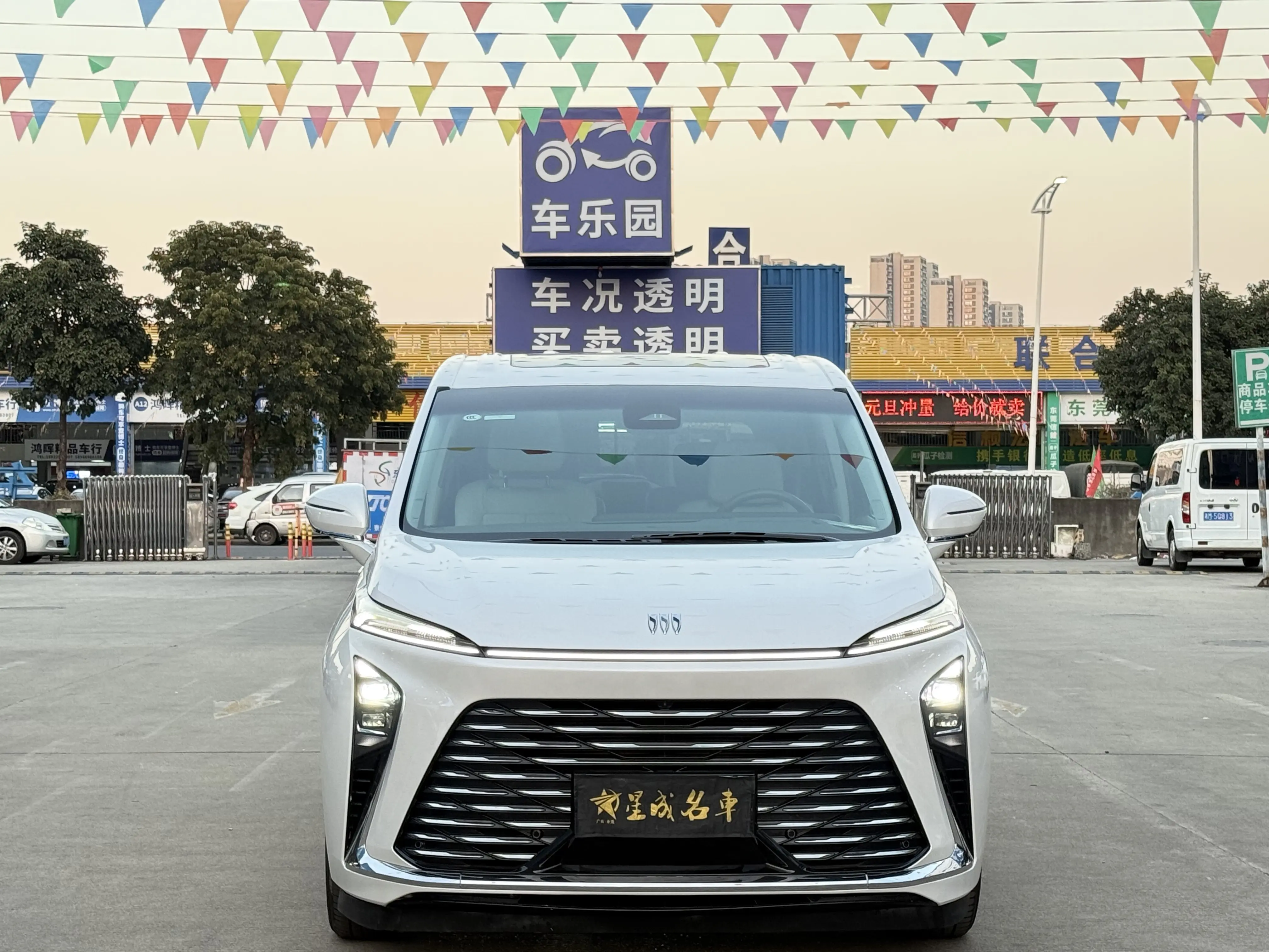 Buick GL8  из Китая