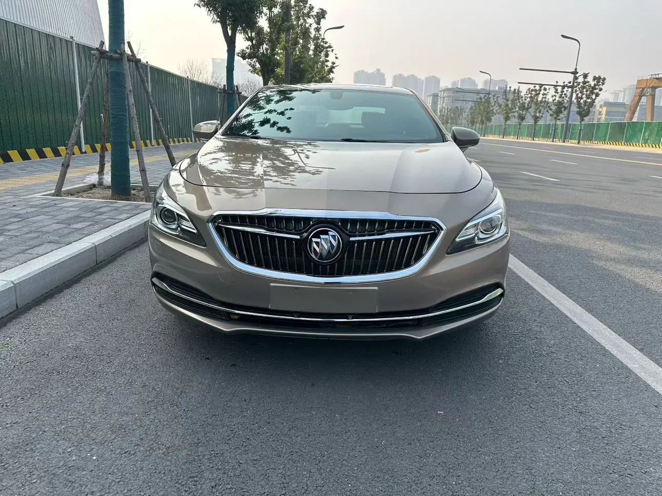 Buick LaCrosse  из Китая