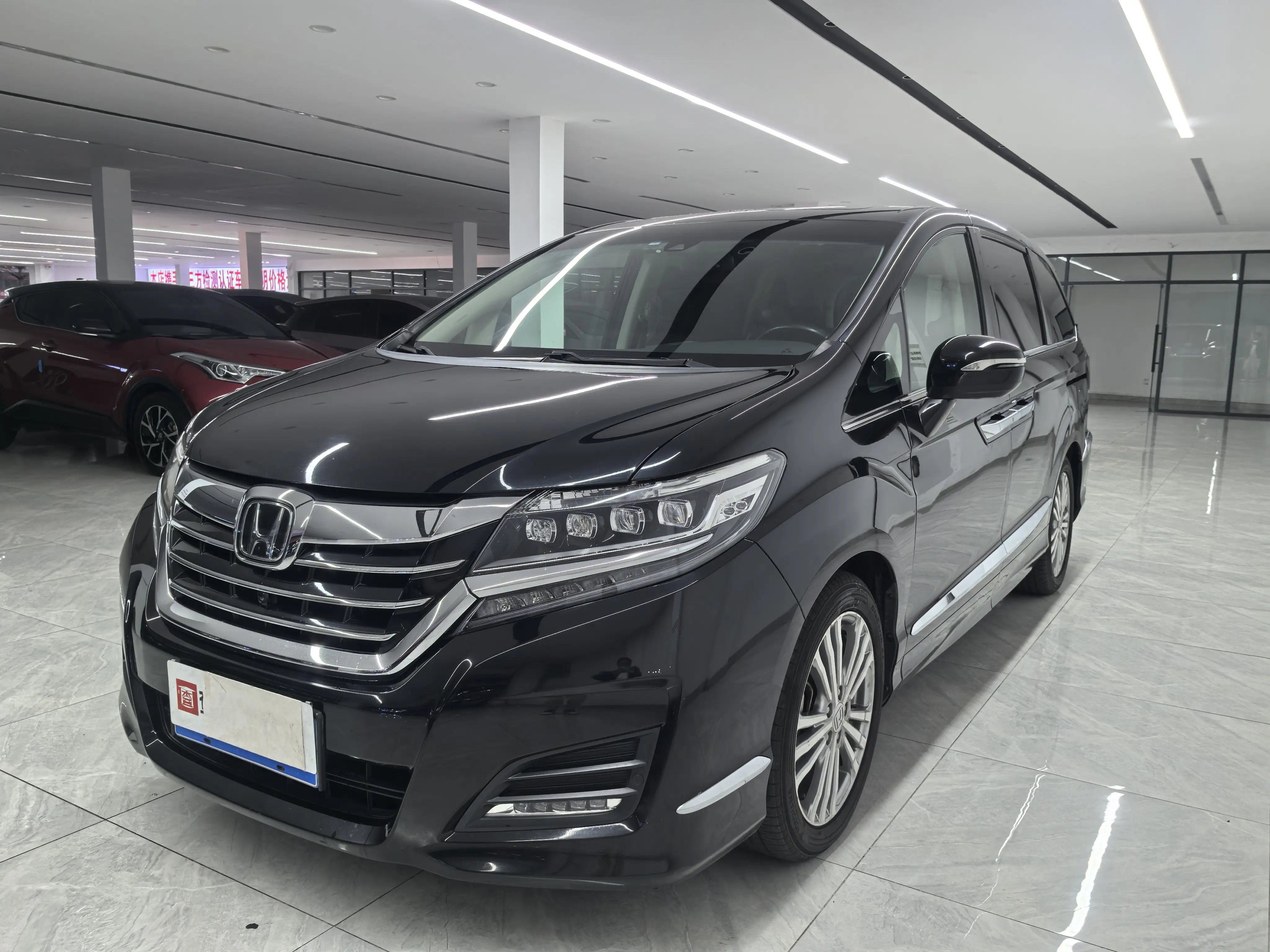 Honda Elysion (Alison)  из Китая