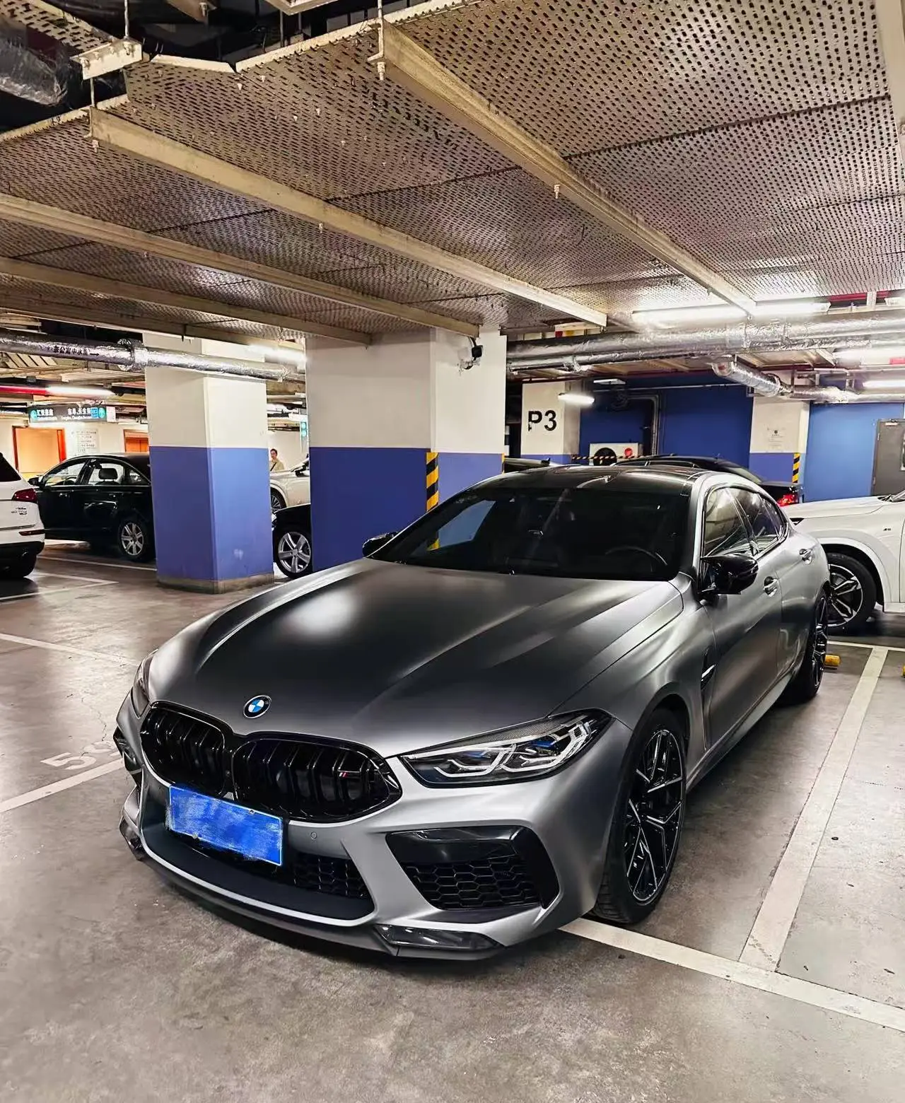 BMW M8  из Китая