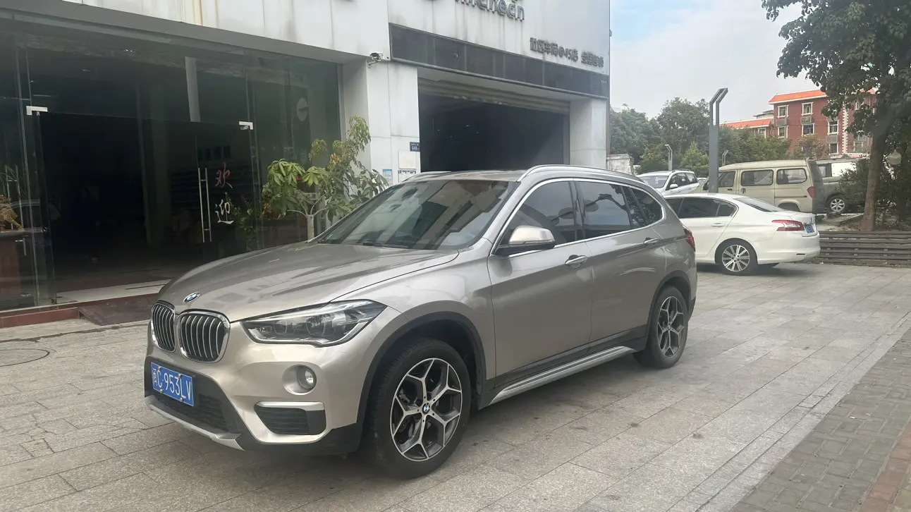 BMW X1  из Китая