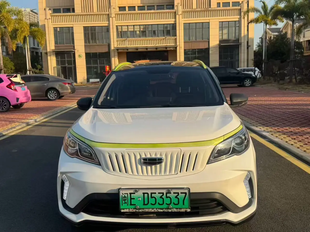 Geely EX3 Kung Fu Cow  из Китая