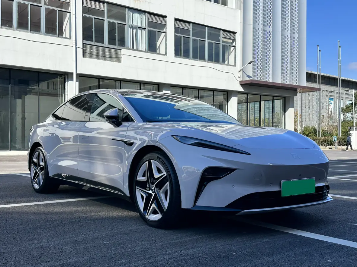 Rising Auto Feifan F7  из Китая