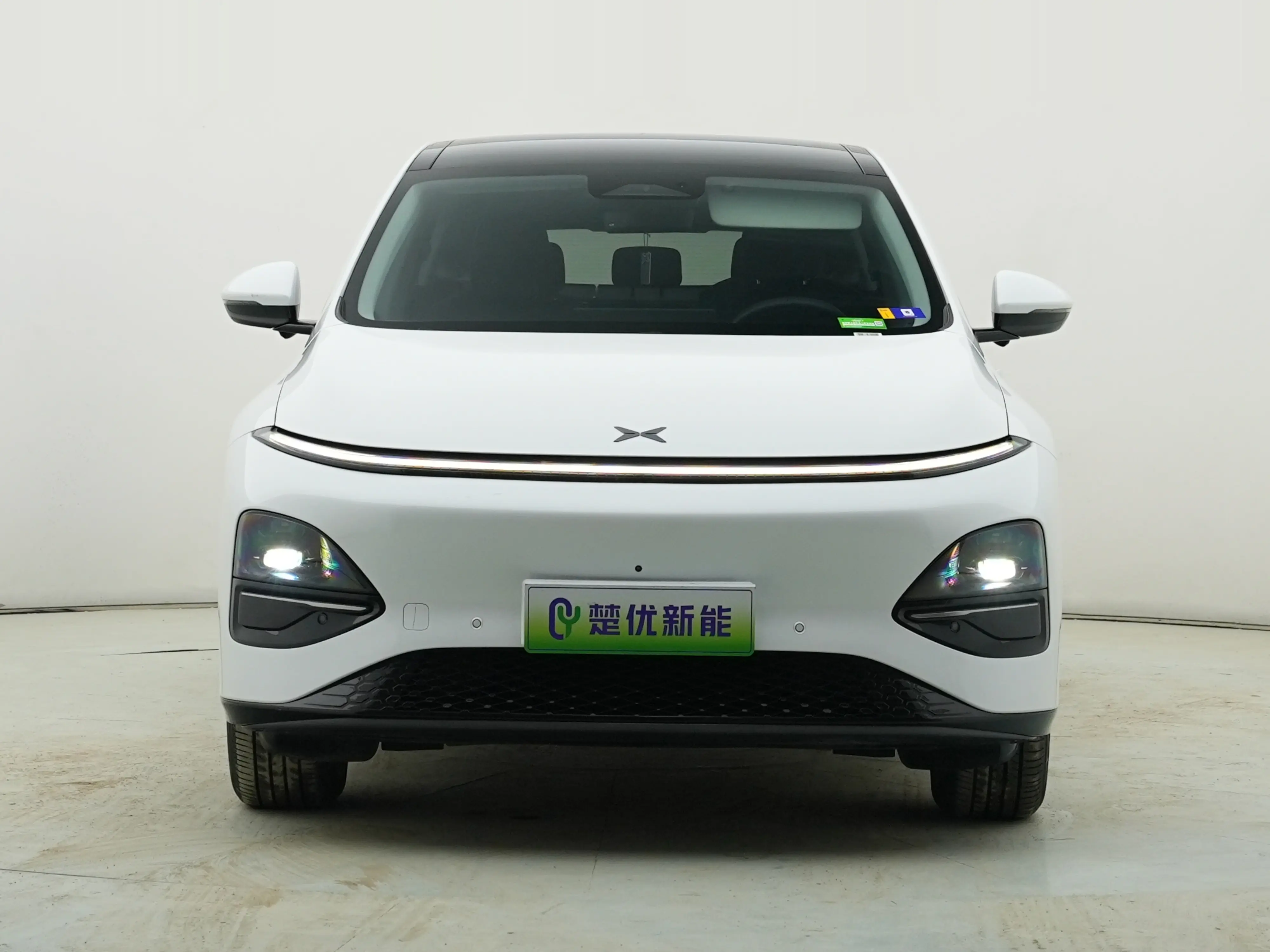 Xpeng G6  из Китая