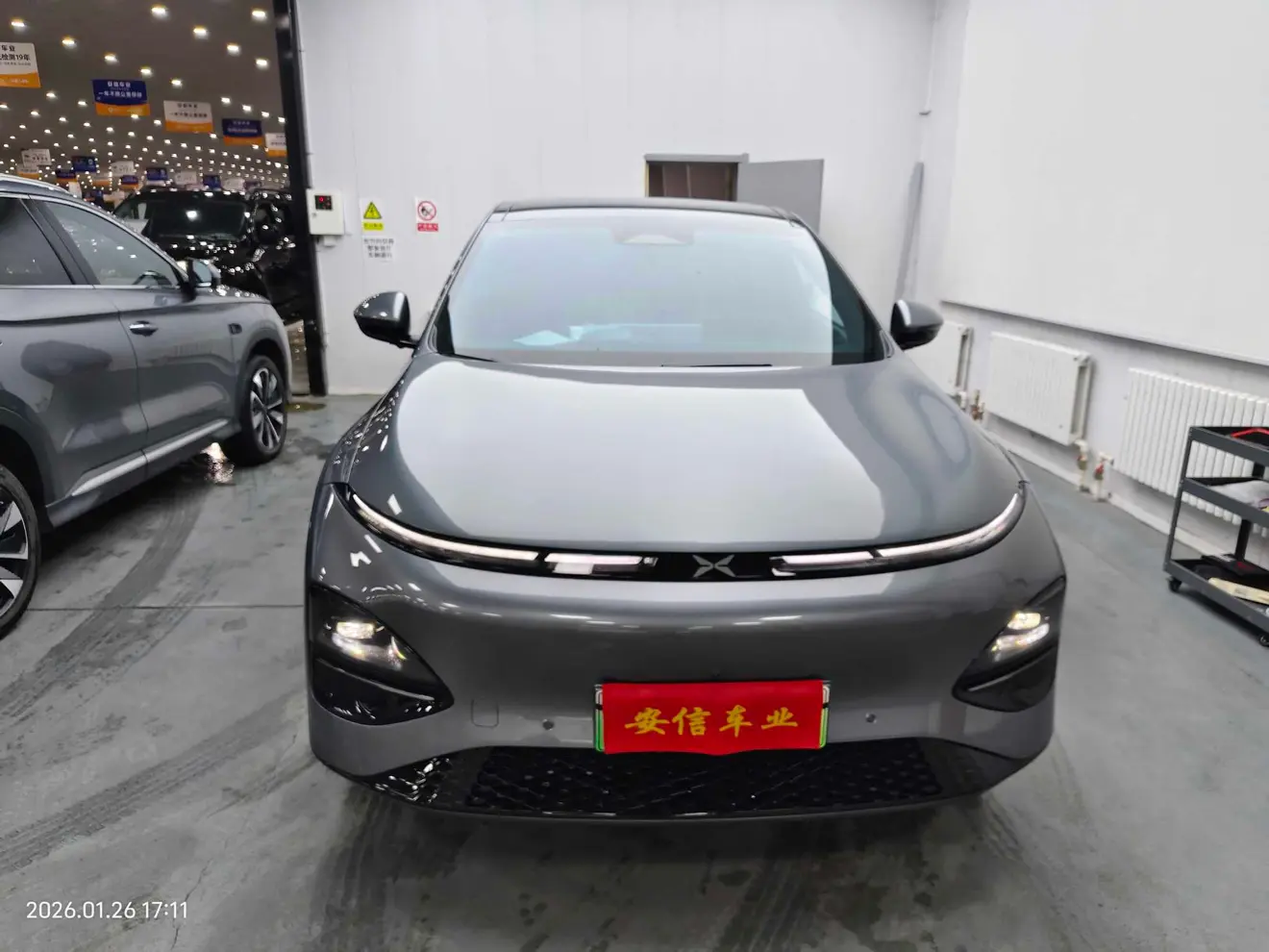 Xpeng G6  из Китая