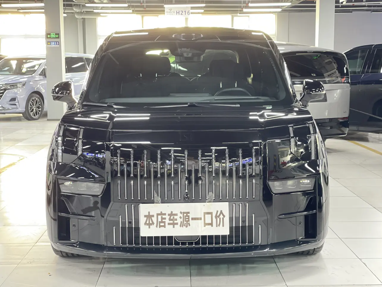 ZEEKR 009  из Китая