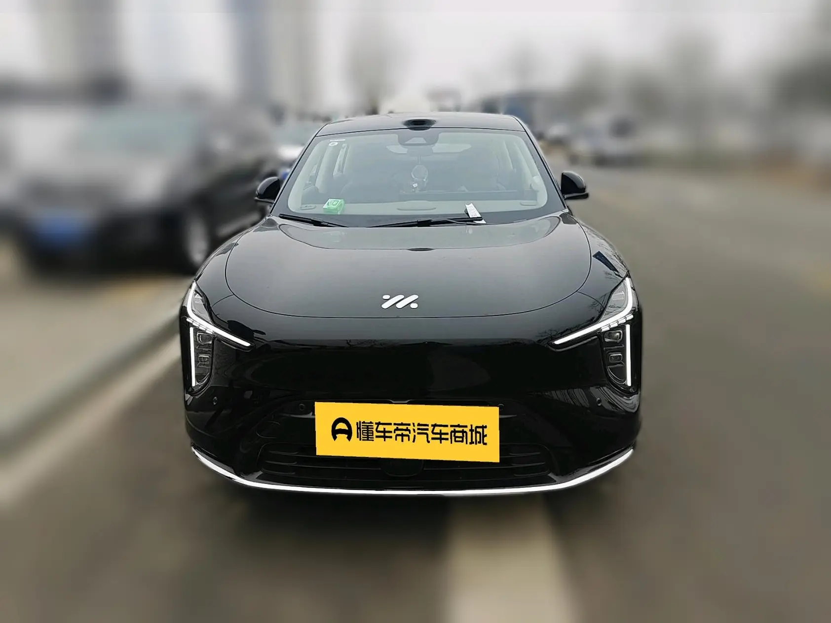 Zhiji LS6  из Китая