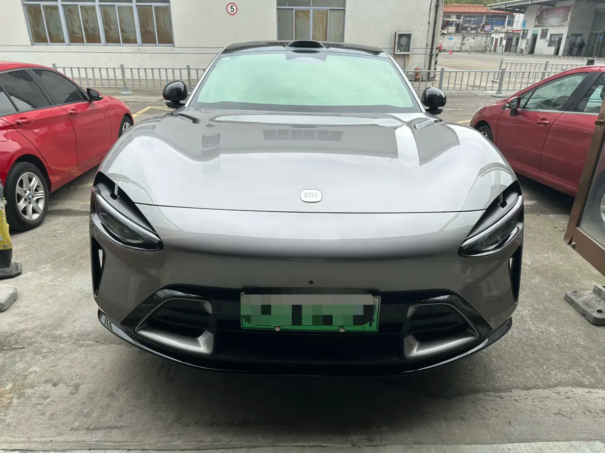 Xiaomi car Xiaomi YU7  из Китая