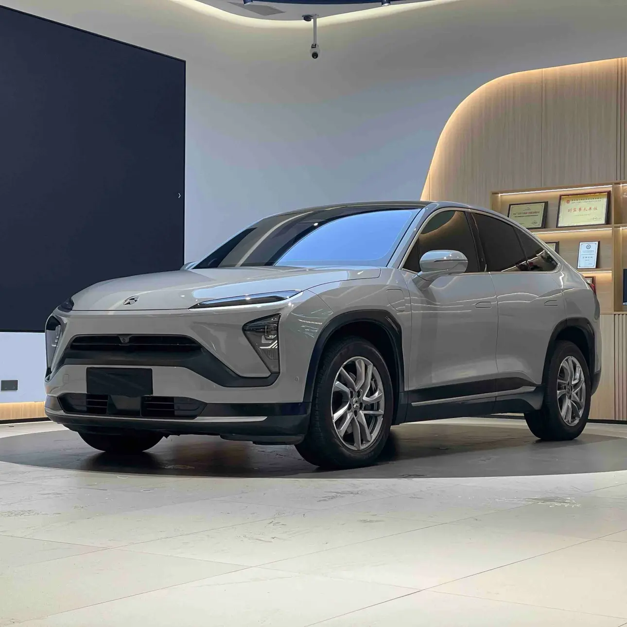 NIO EC6  из Китая