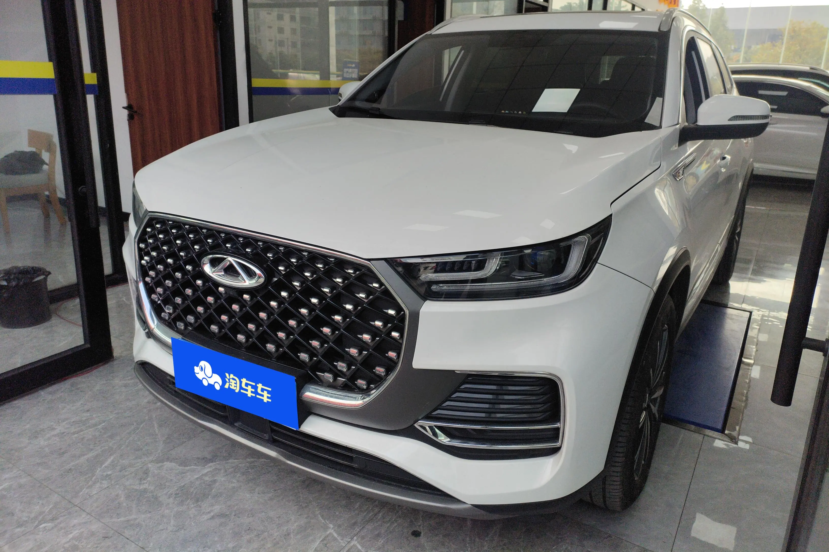 Chery Tiggo 8 PLUS  из Китая