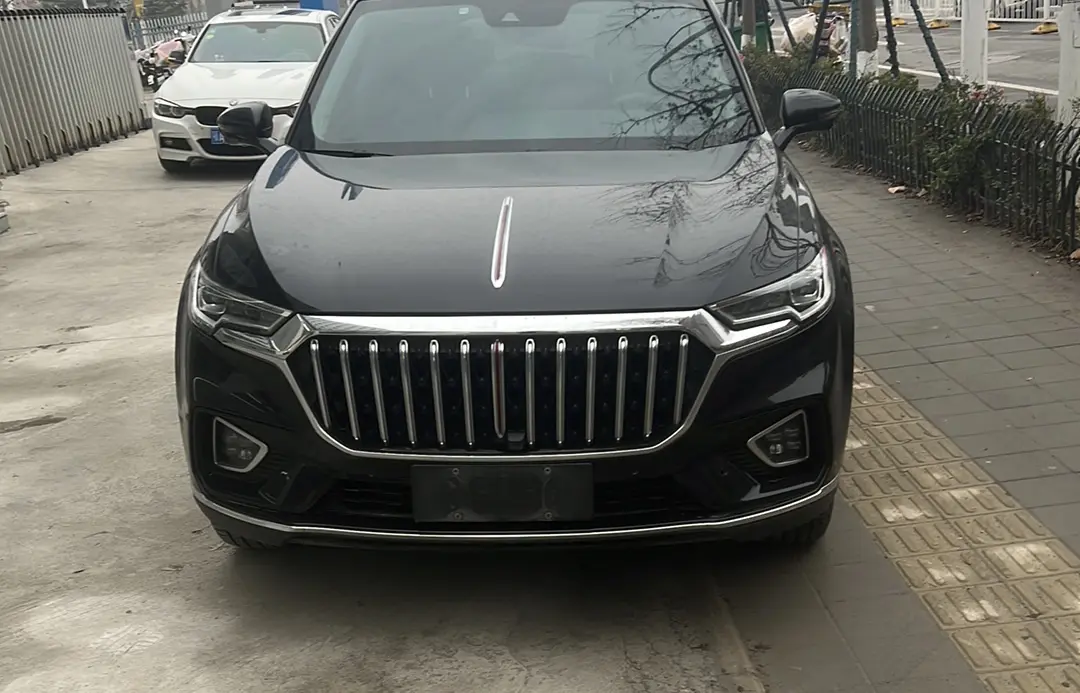 Hongqi HS5  из Китая
