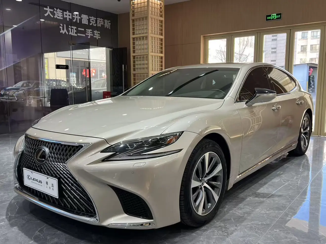 Lexus LS  из Китая