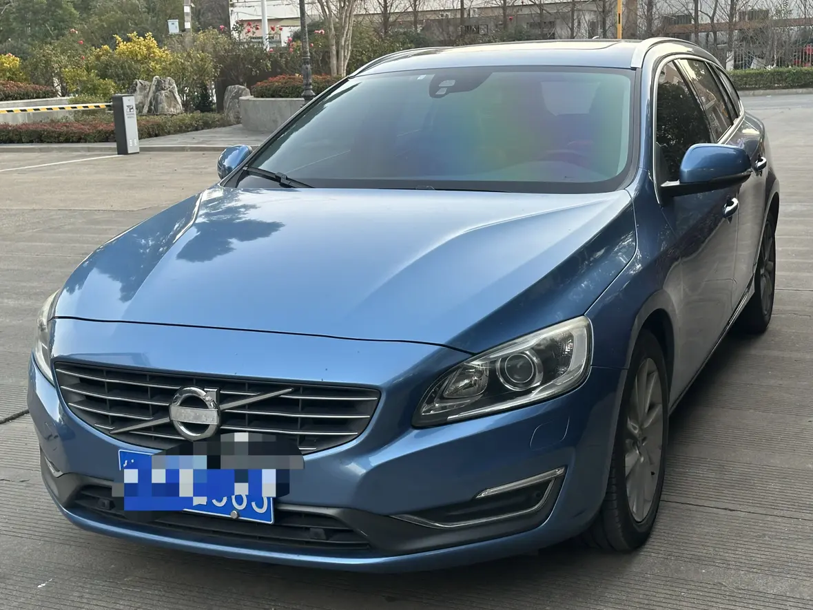 Volvo V60  из Китая