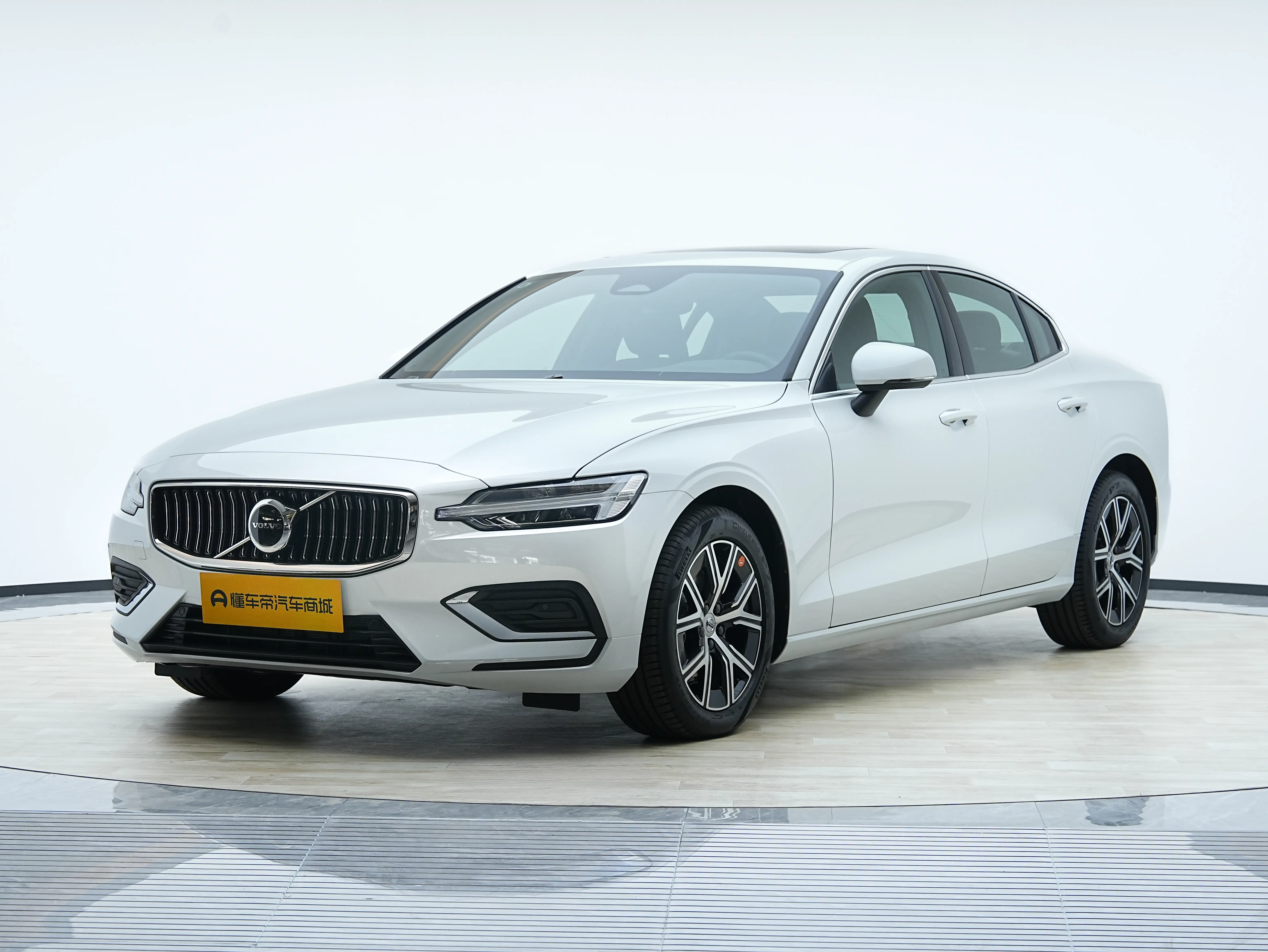 Volvo S60  из Китая