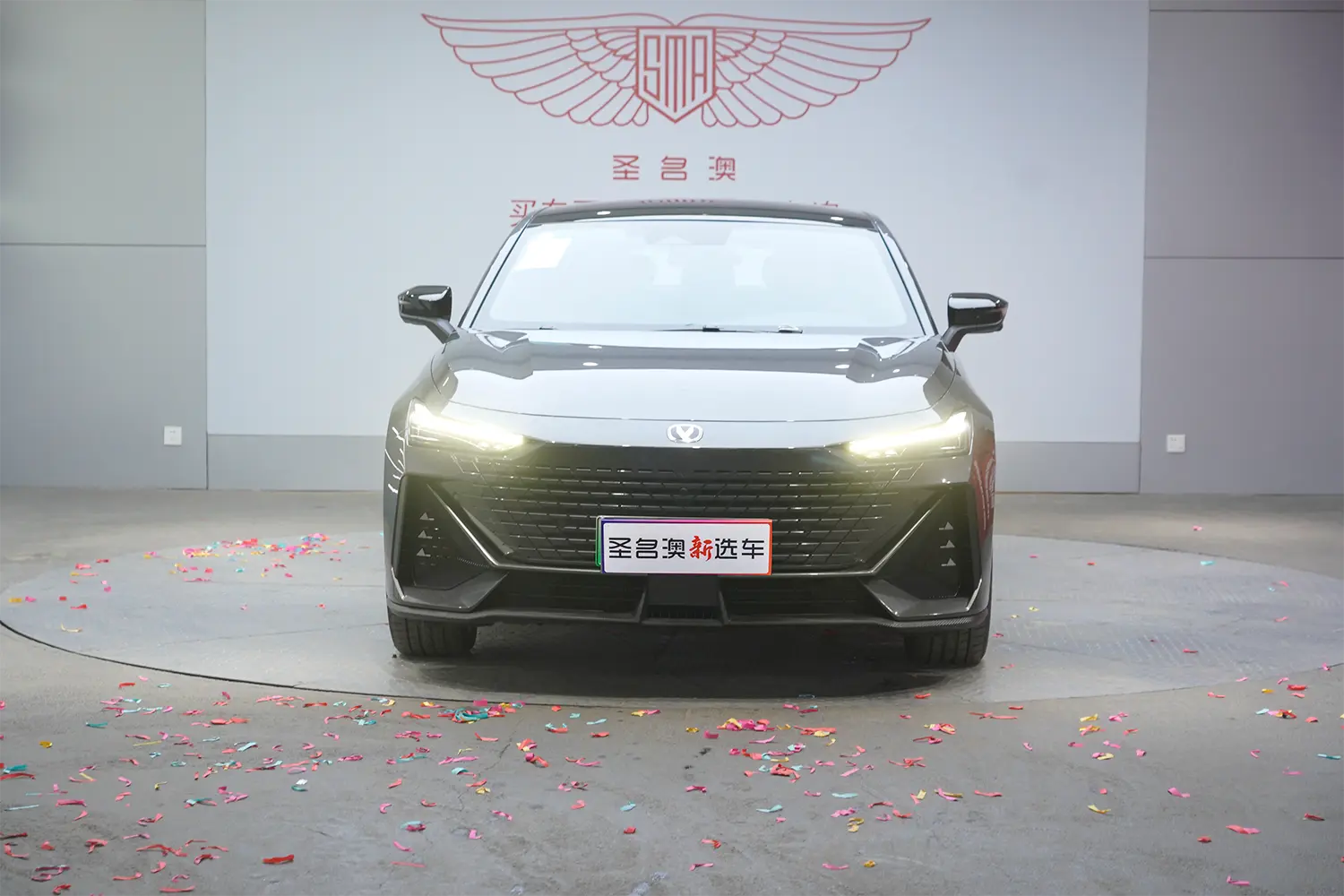 Changan UNI-V  из Китая