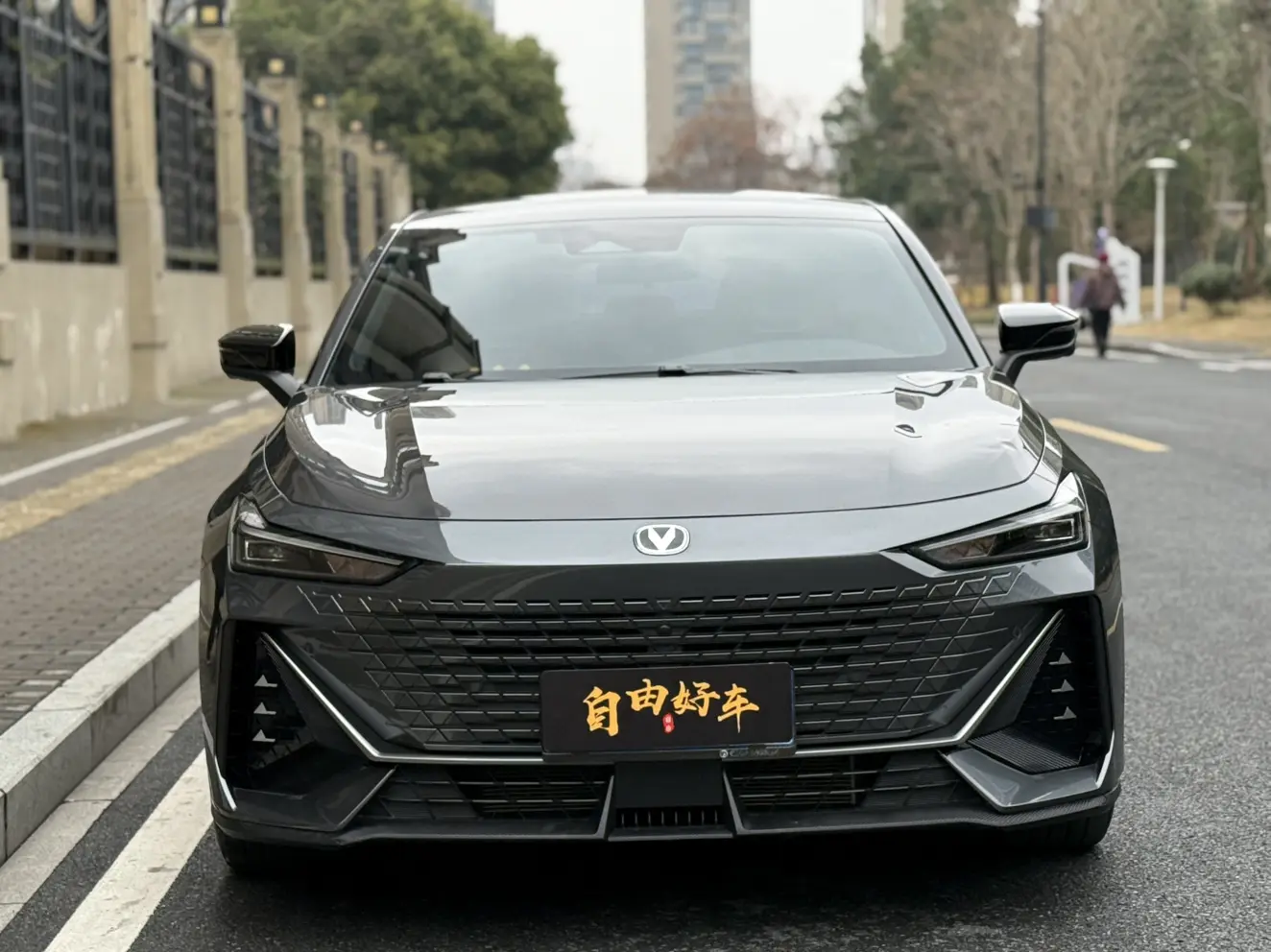 Changan UNI-V  из Китая