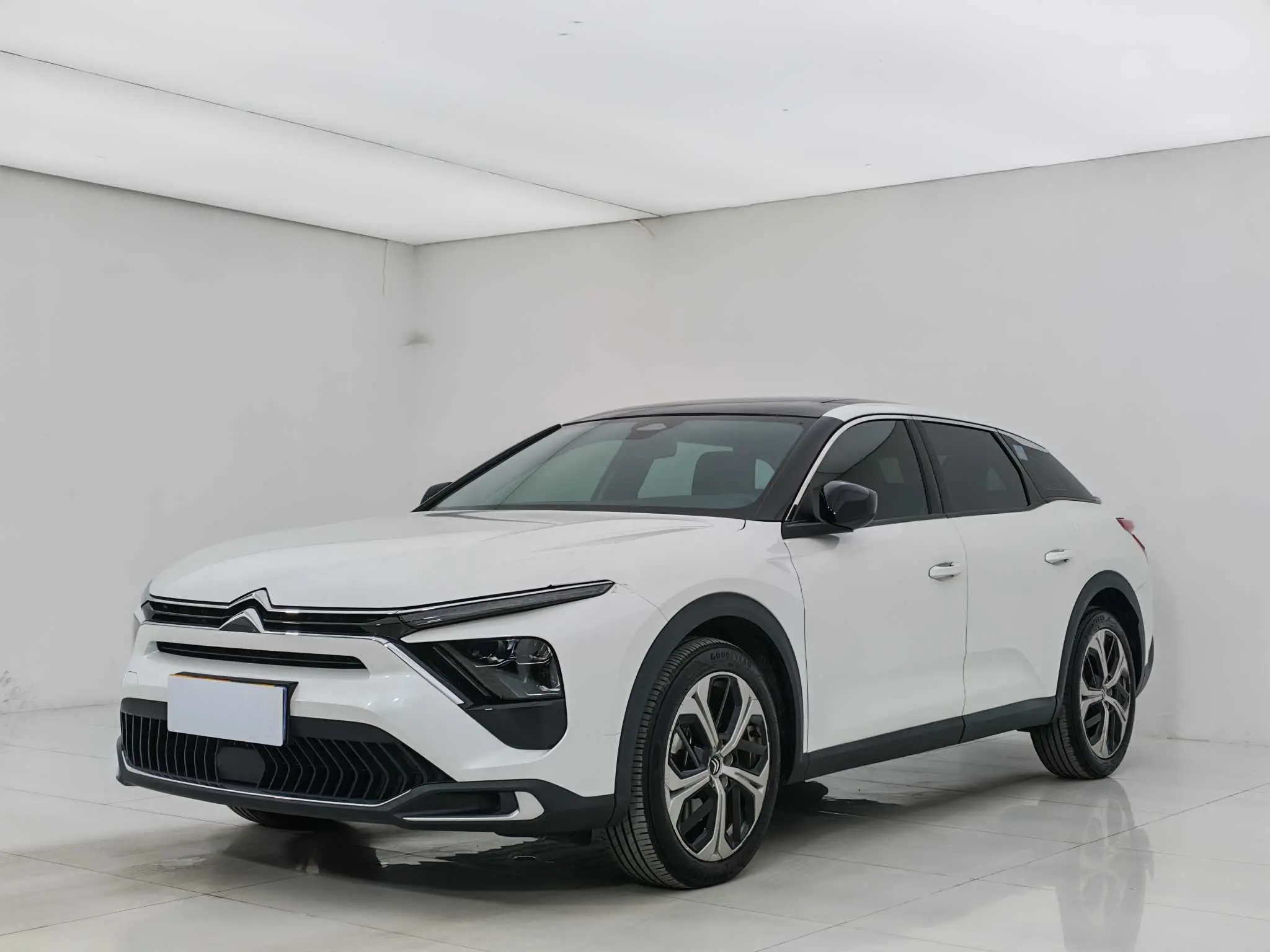 Citroën Versailles C5 X  из Китая