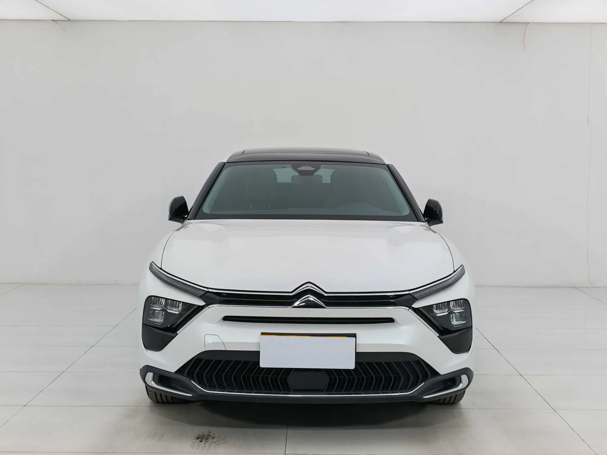 Citroën Versailles C5 X  из Китая