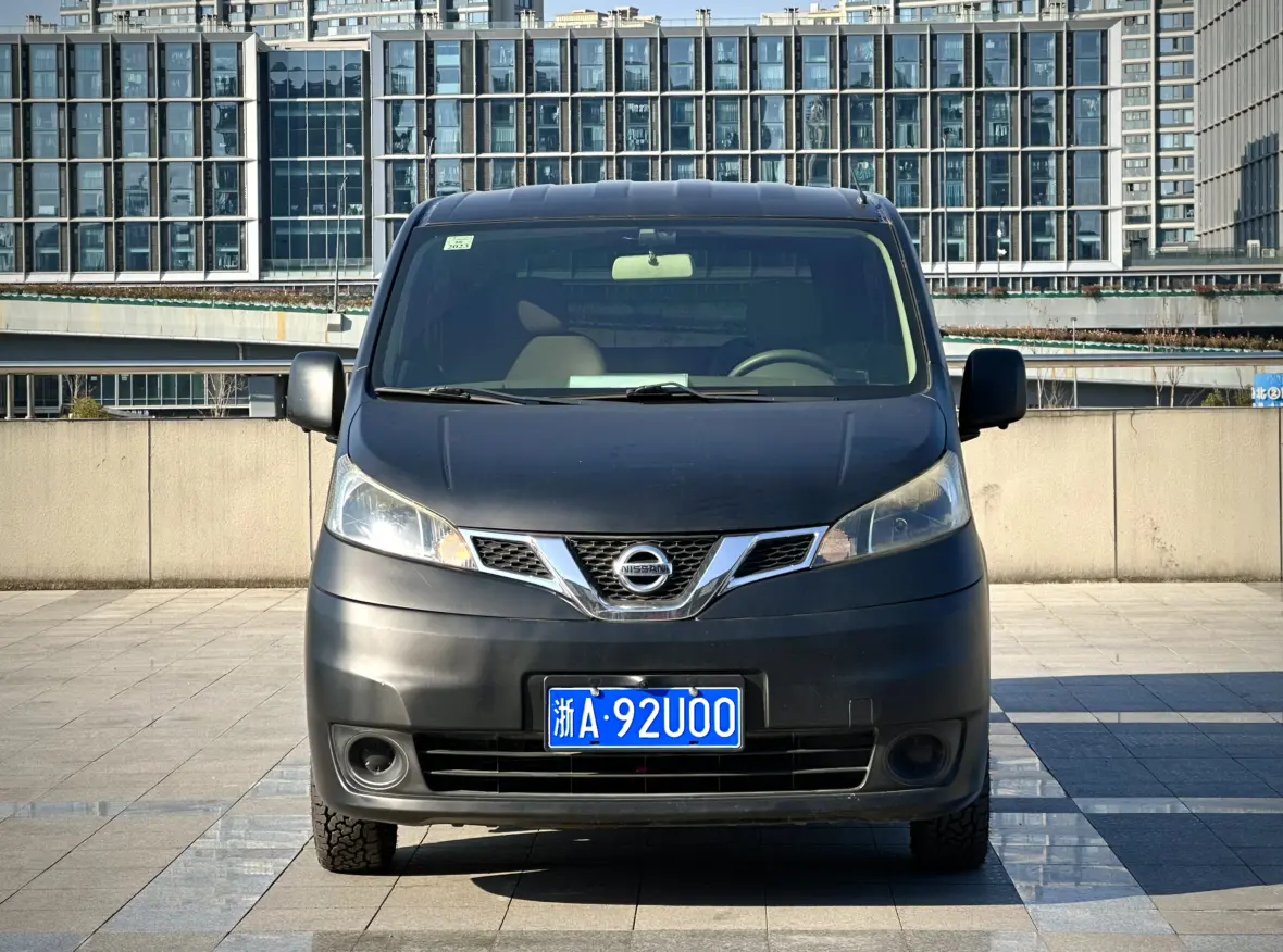 Nissan NV200  из Китая