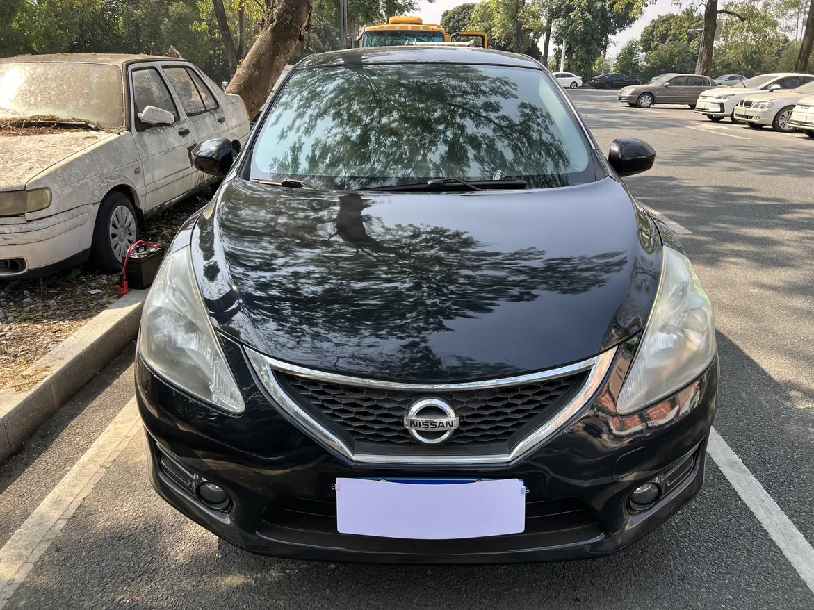 Nissan Tiida  из Китая