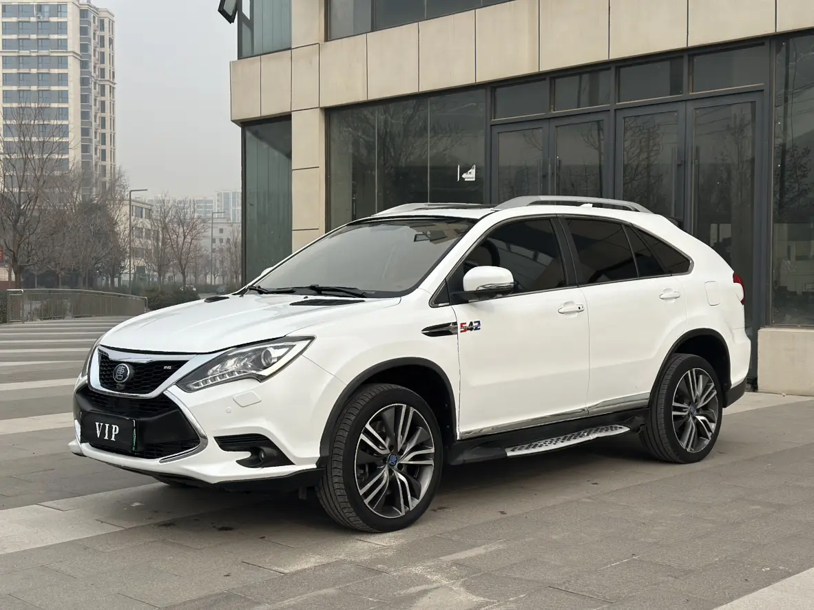 BYD Tang DM  из Китая