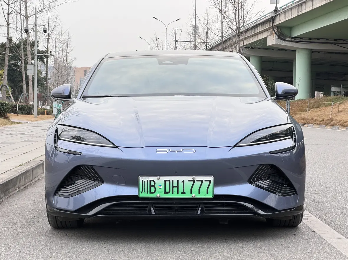 BYD Seal  из Китая