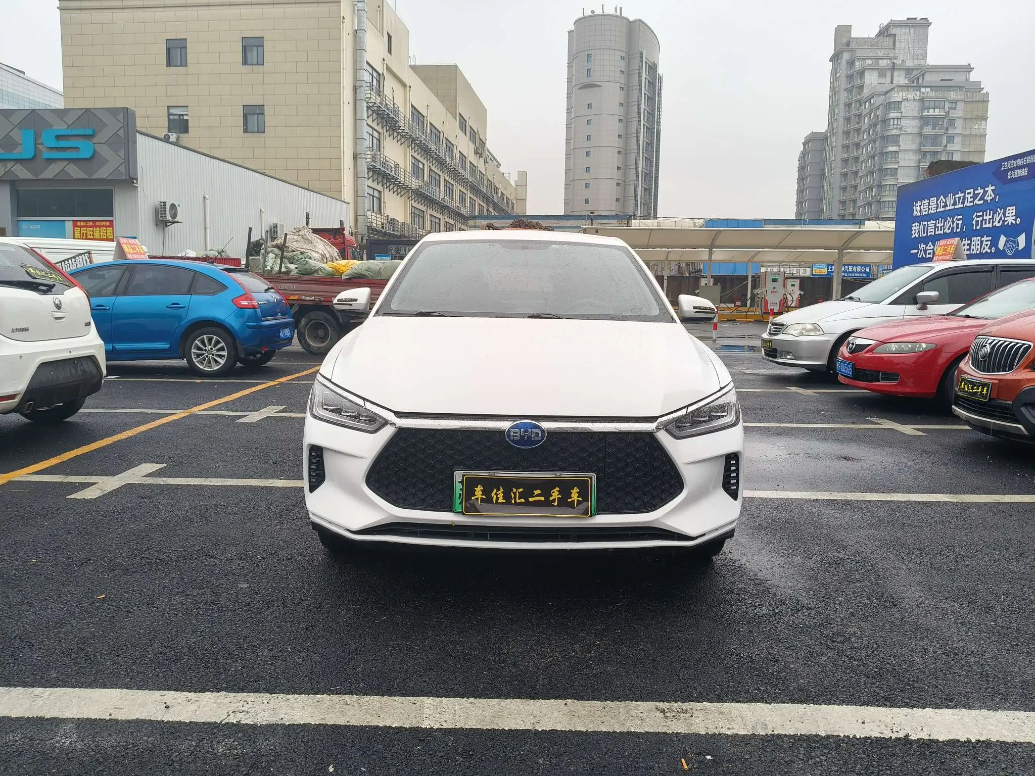 BYD e2  из Китая