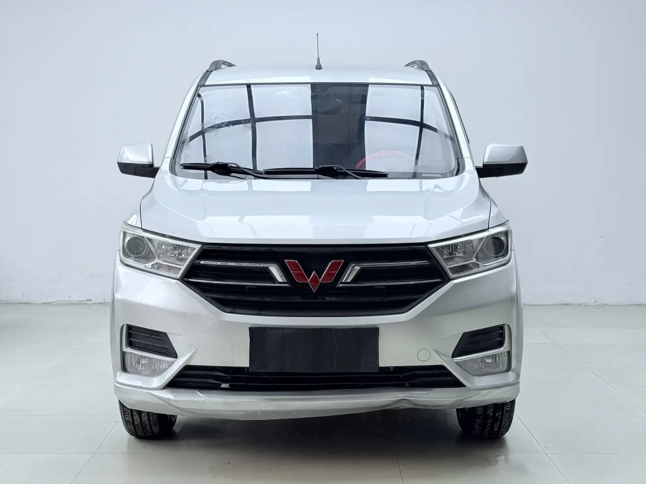 Wuling Hongguang  из Китая