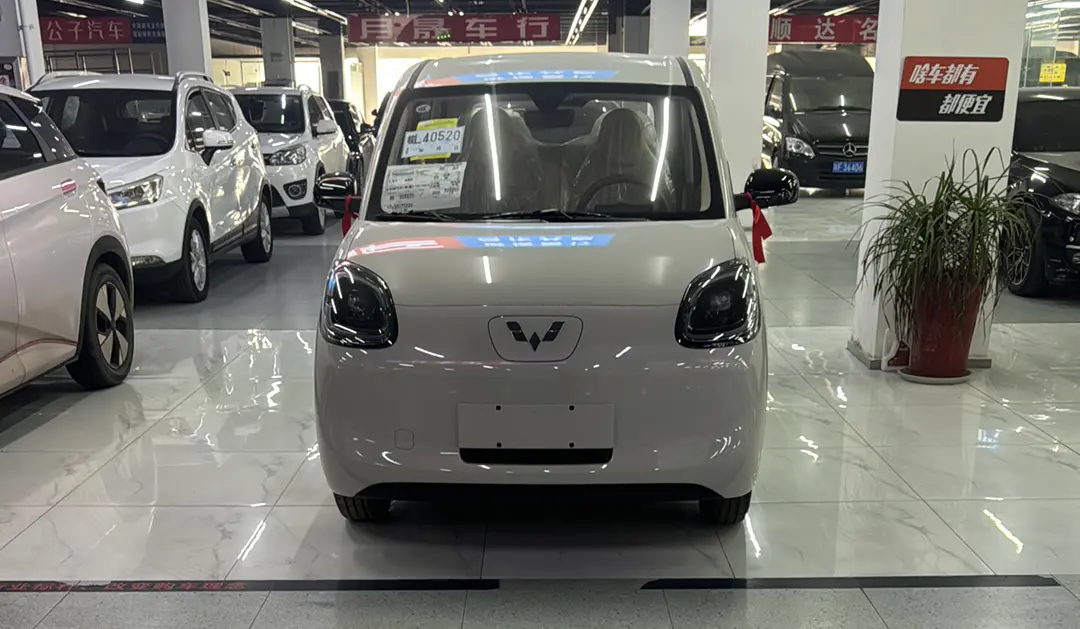 Wuling Hongguang MINIEV  из Китая