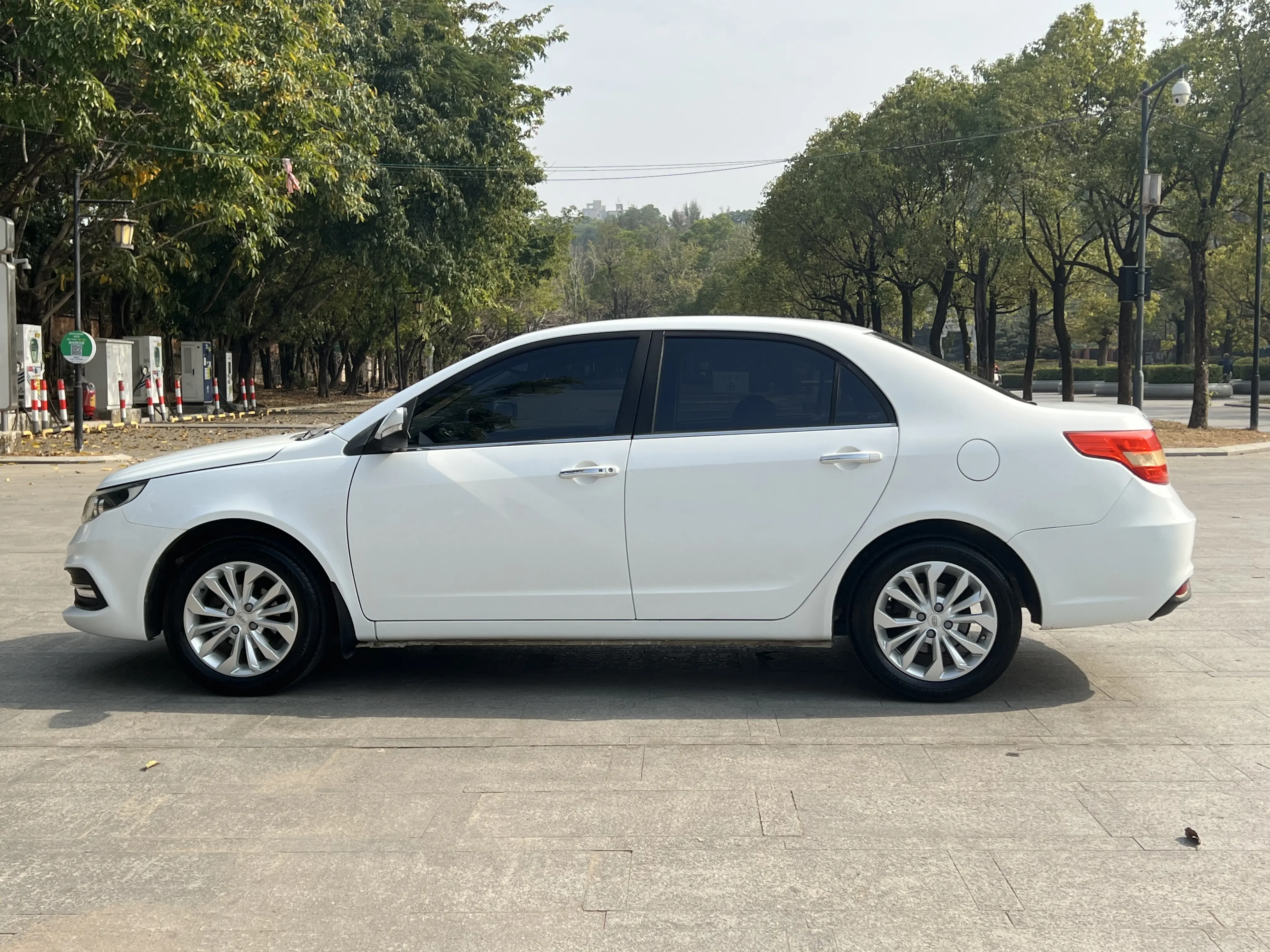 Geely Vision  из Китая