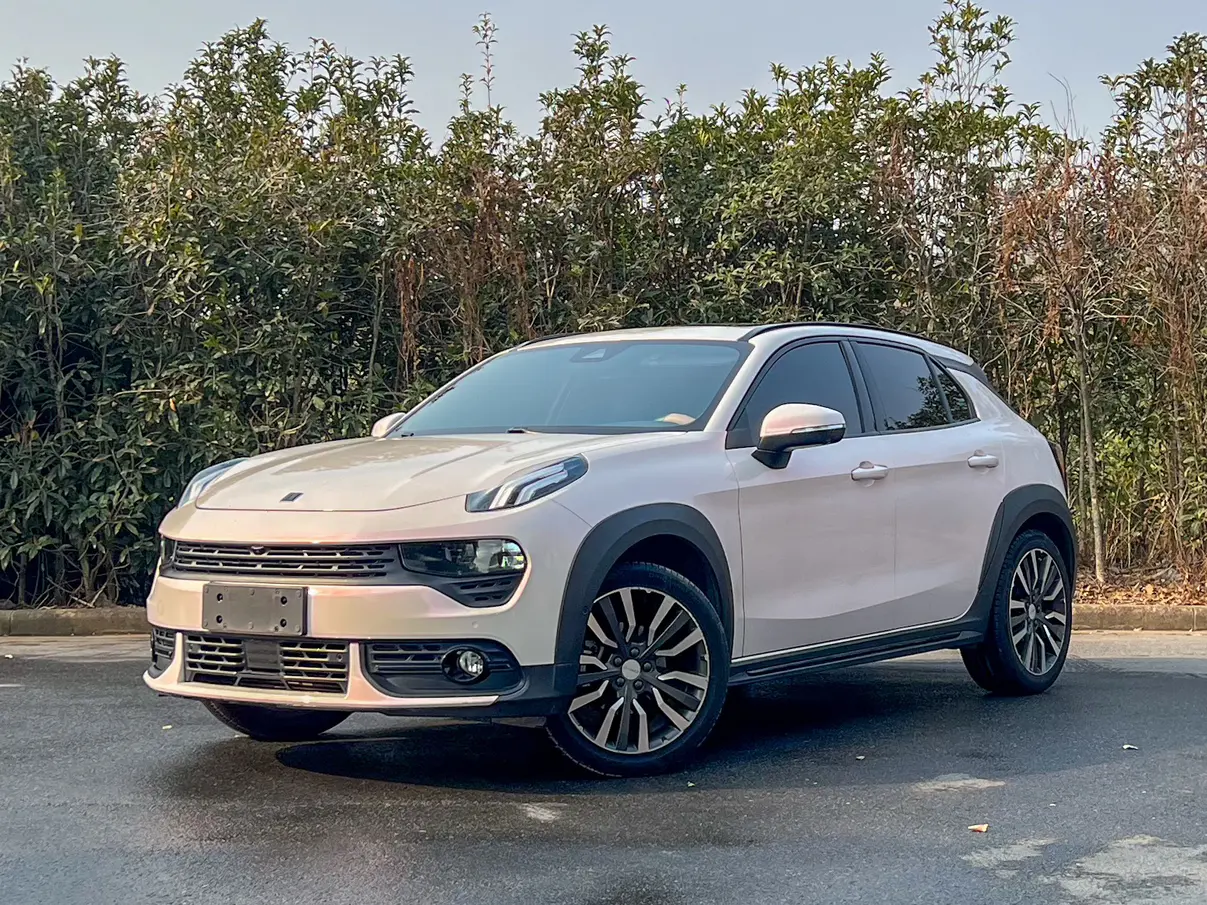 Lynk & Co 02