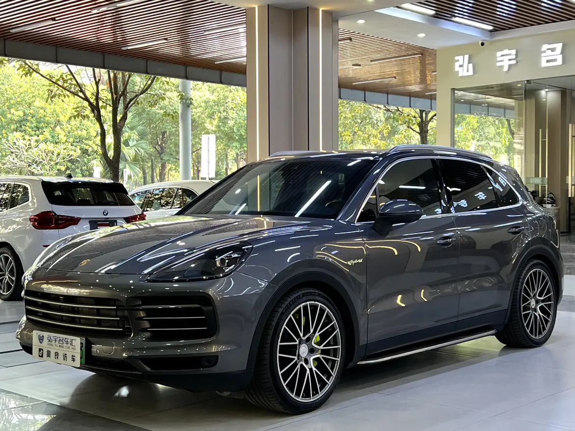 Porsche Cayenne E-Hybrid  из Китая