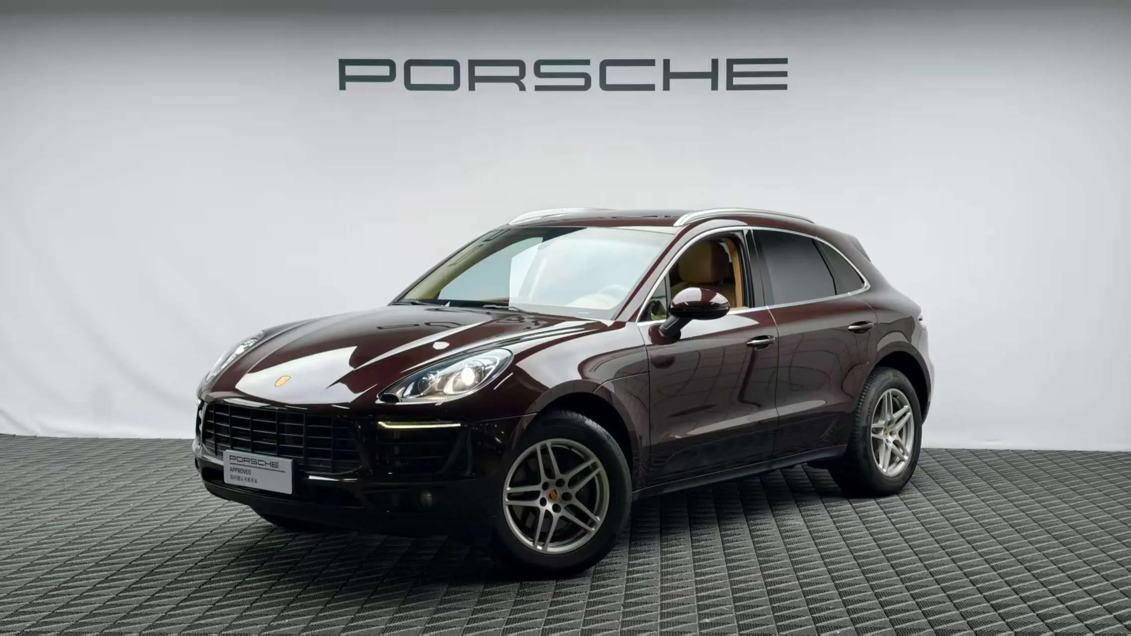Porsche Macan  из Китая