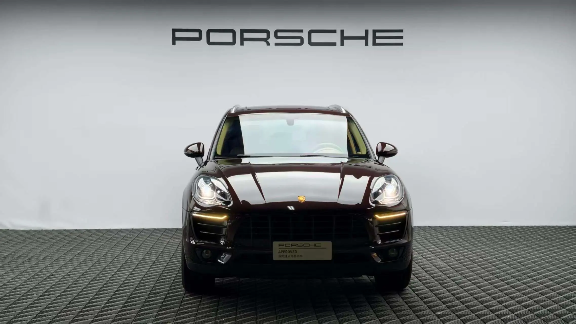Porsche Macan  из Китая