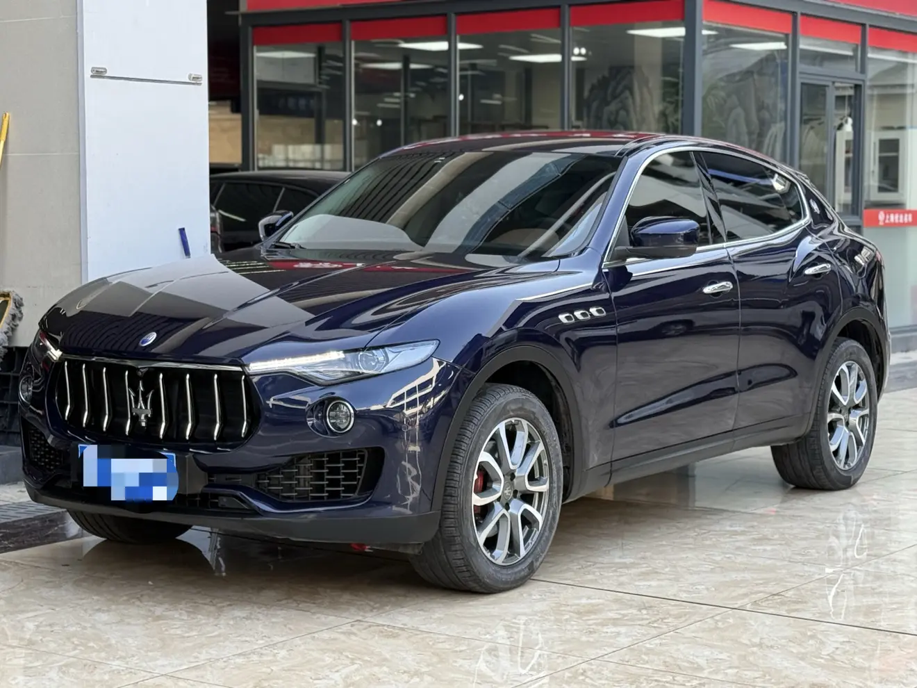 Maserati Levante  из Китая